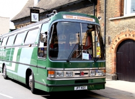 Vintage coach for weddings in Cambridge